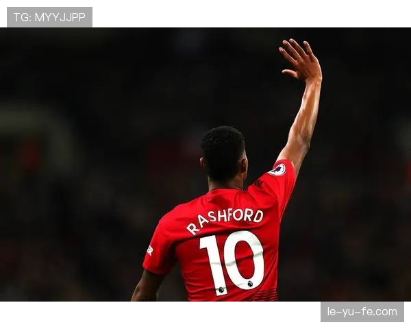 拉什福德精准传球引爆全场,队友默契配合助球队逆转取胜 拉什福德精准传球引爆全场,队友默契配合助球队逆转取胜