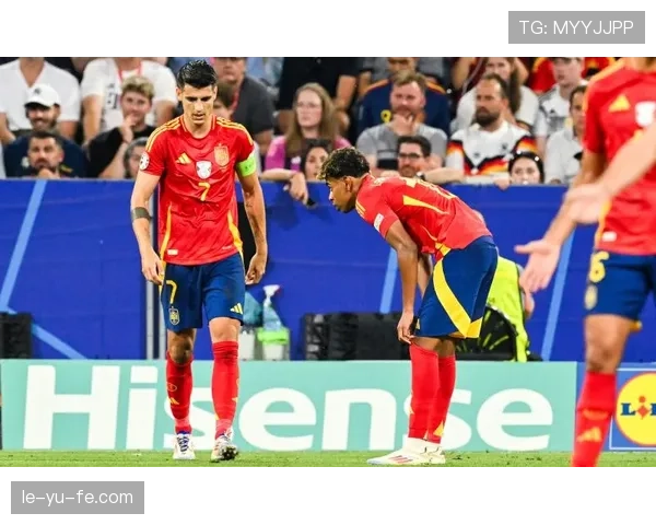 瓦伦西亚边路新星闪电突破助球队逆转，状态回暖迎连胜曙光