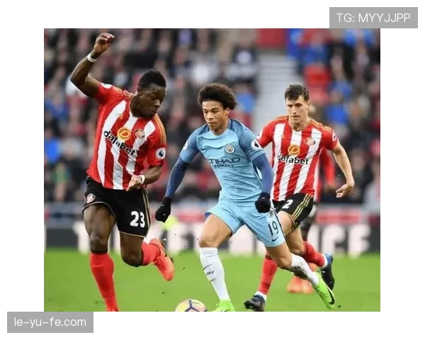 桑德兰持续推进战术革新，防守反击策略助球队稳健备战新赛季