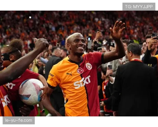 博尼法斯与奥斯梅恩：尼日利亚中锋的生涯路径对比