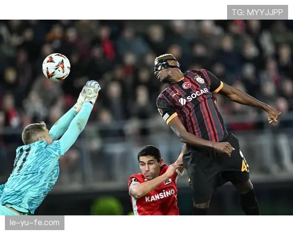 那不勒斯俱乐部运营争议显现，球队表现波动与赛季稳定性承压