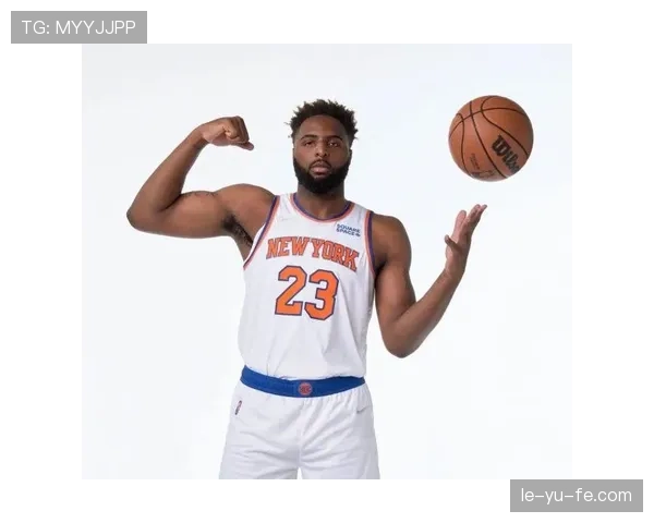 米切尔·罗宾逊通过篮下掩护提升挡拆效率，拉开与队友的得分差距